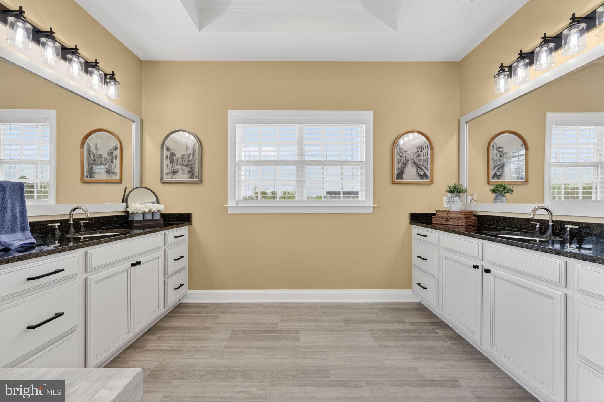 LOVETTSVILLE - Residential