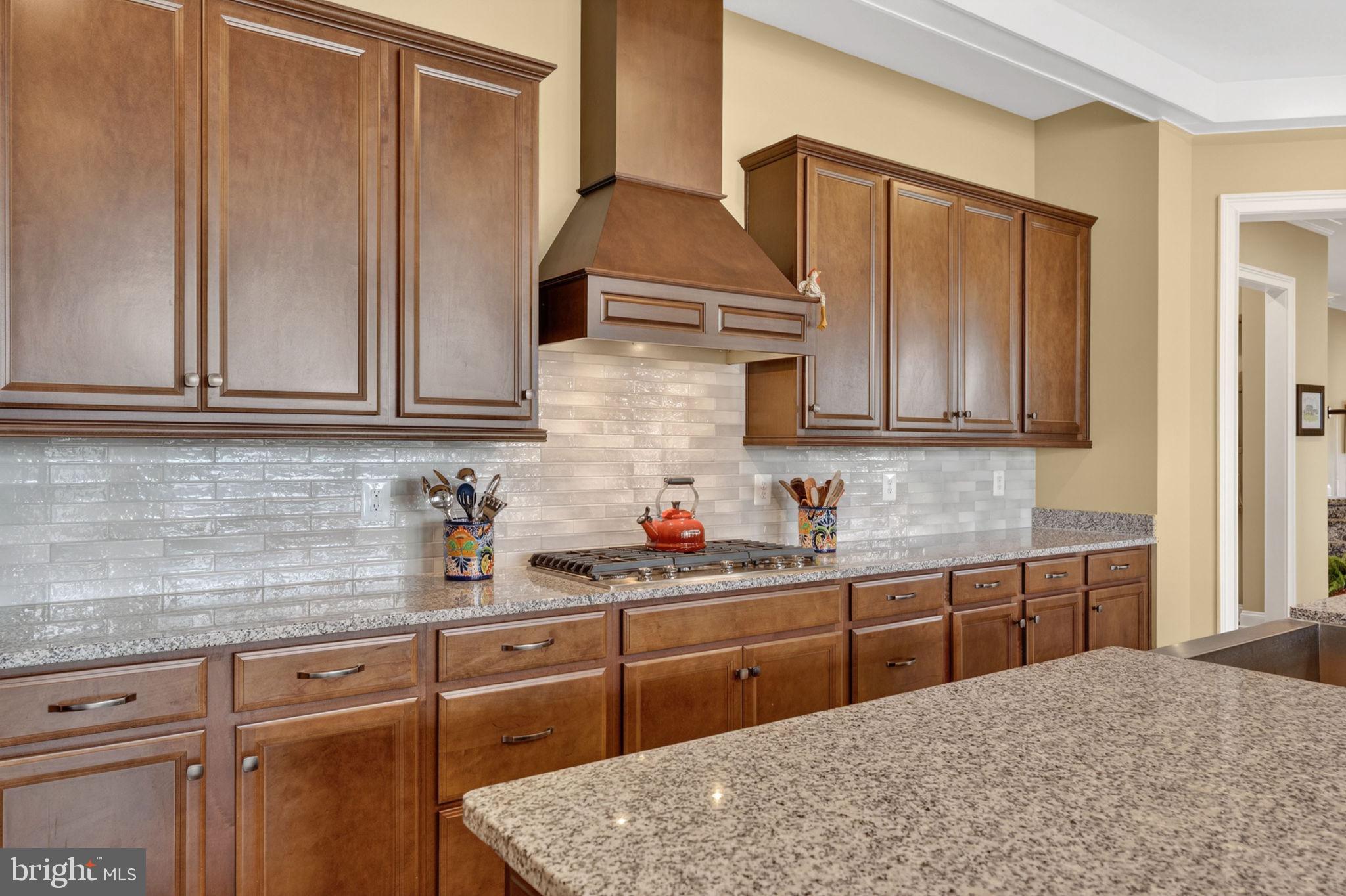 LOVETTSVILLE - Residential