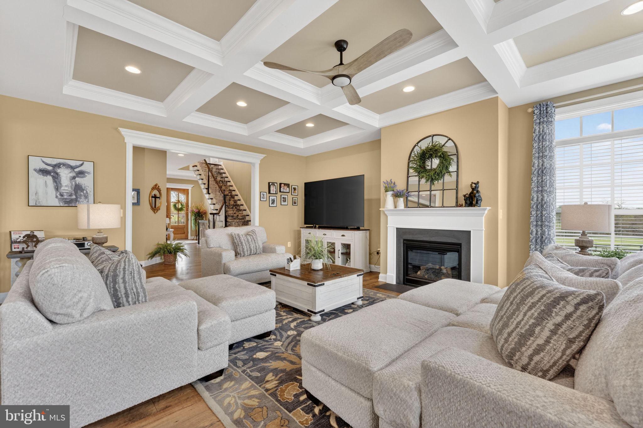 LOVETTSVILLE - Residential