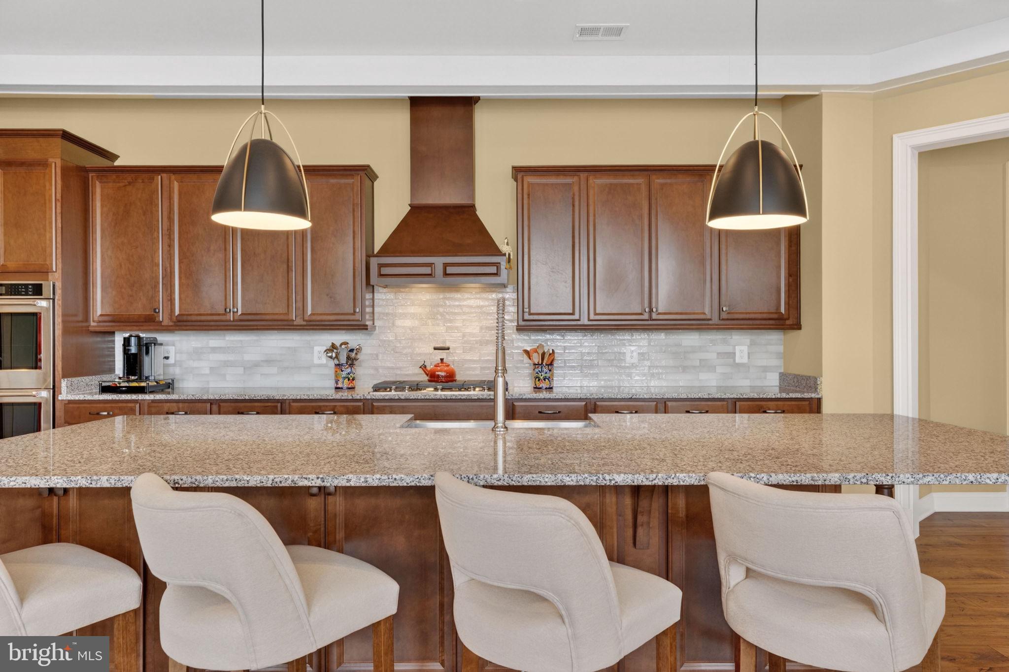 LOVETTSVILLE - Residential