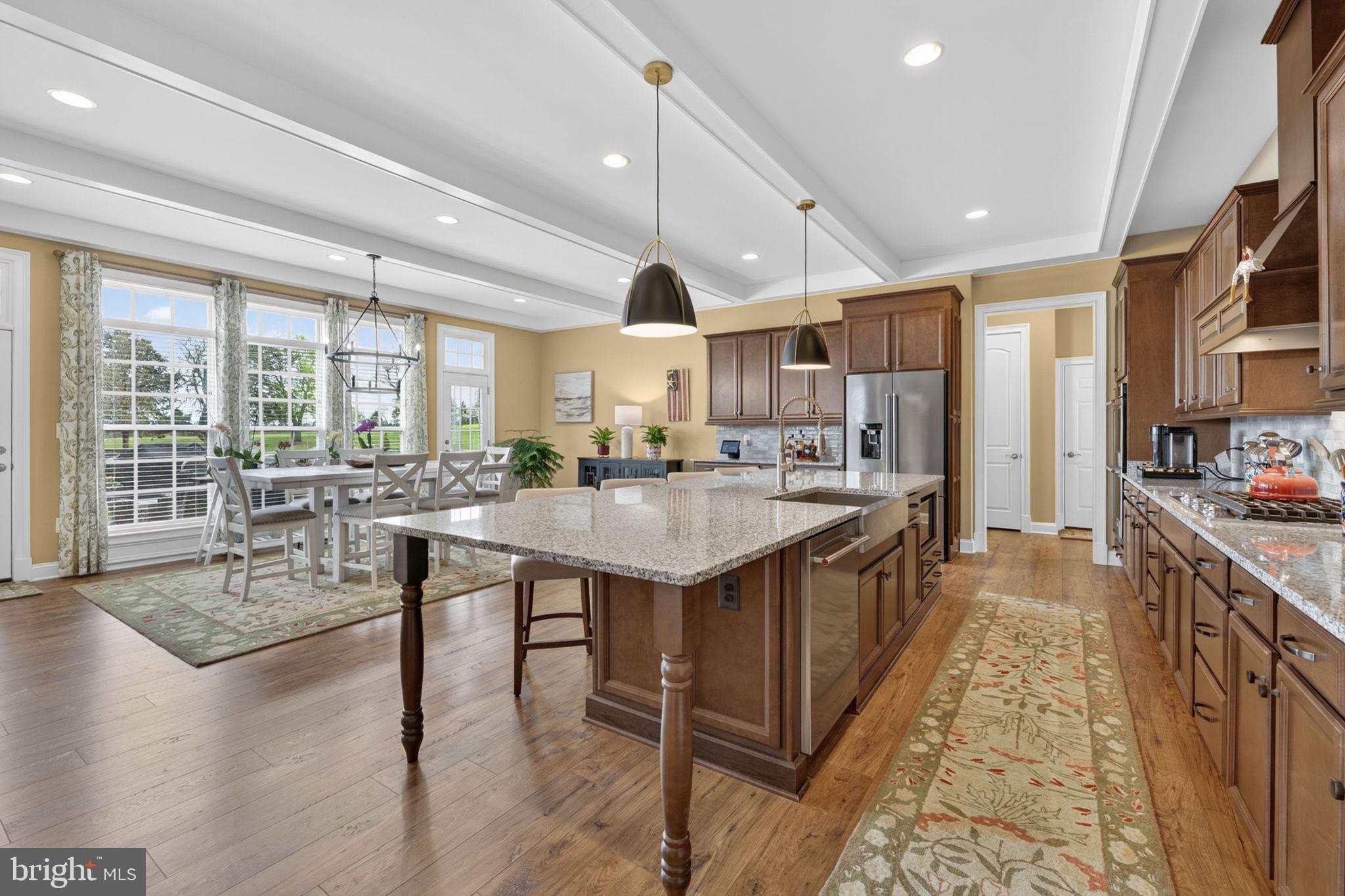 LOVETTSVILLE - Residential