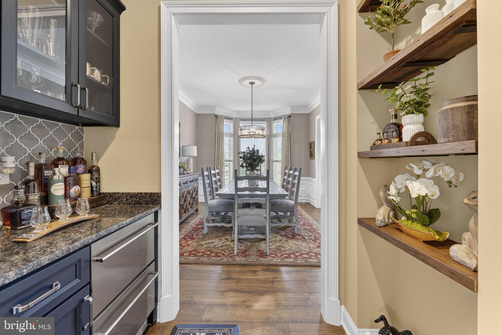 LOVETTSVILLE - Residential