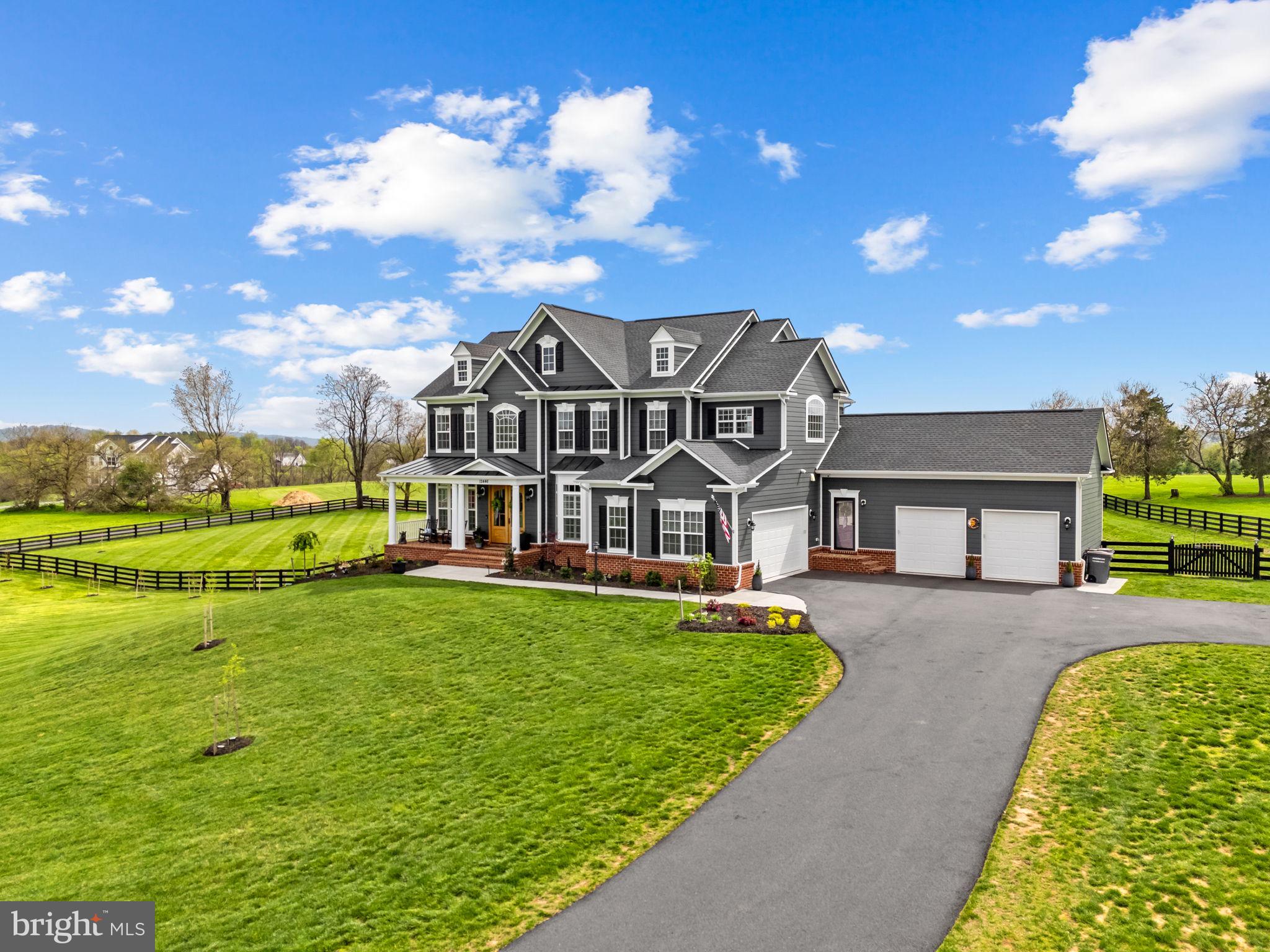 LOVETTSVILLE - Residential