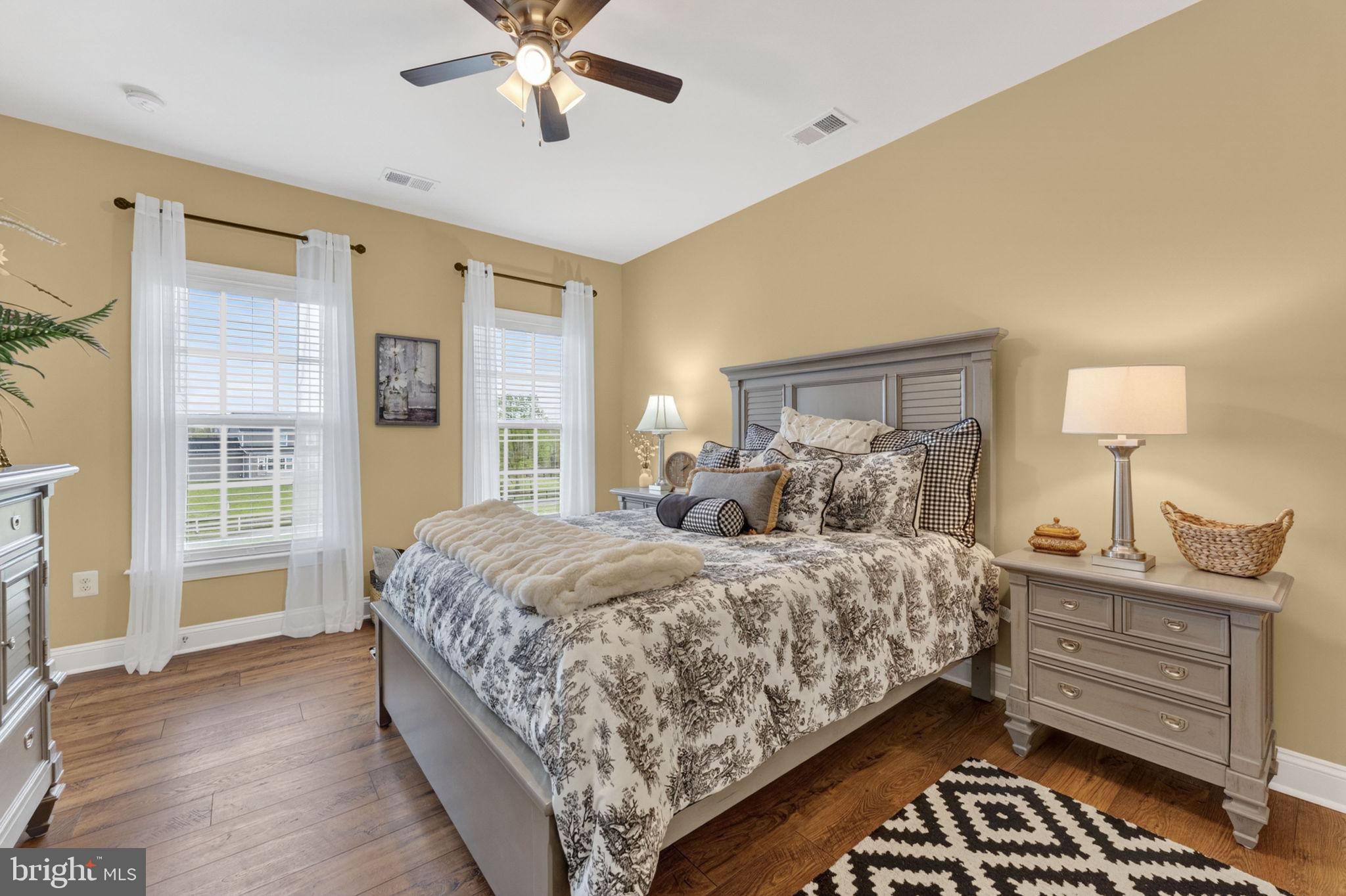 LOVETTSVILLE - Residential