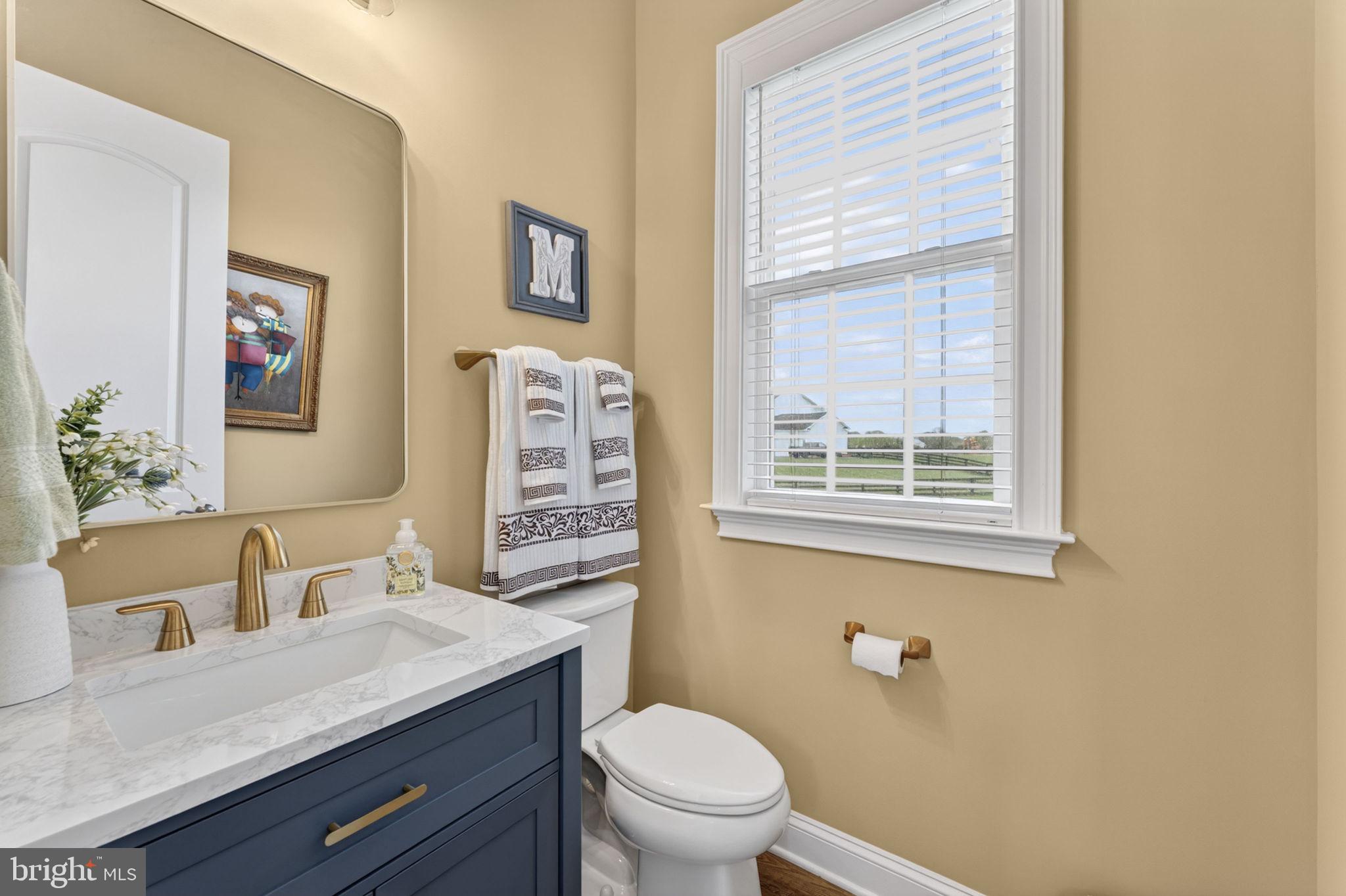 LOVETTSVILLE - Residential