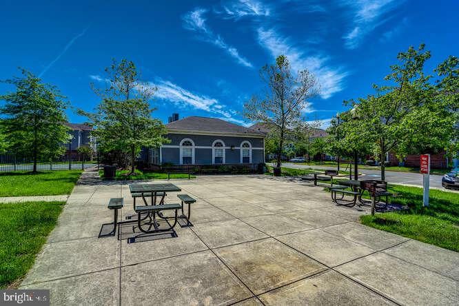 WINDSOR CROSSING - Residential