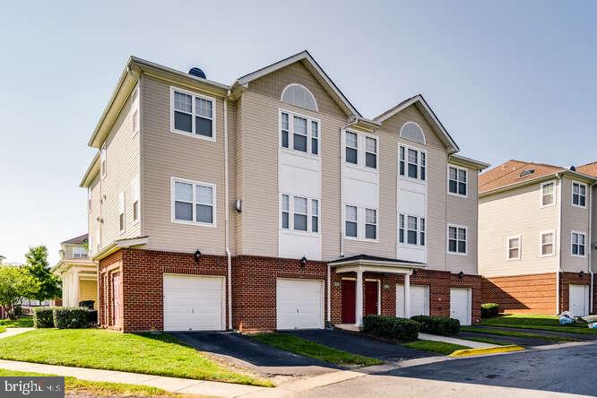 WINDSOR CROSSING - Residential