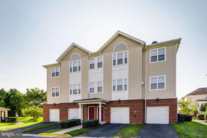 WINDSOR CROSSING - Residential