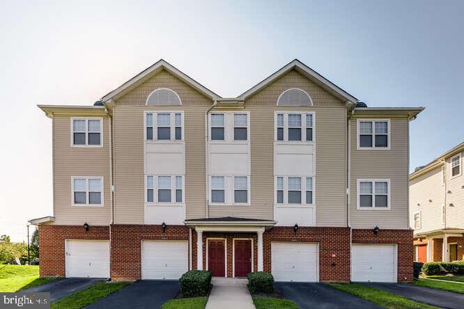 WINDSOR CROSSING - Residential