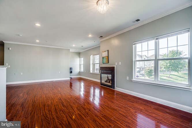 WINDSOR CROSSING - Residential