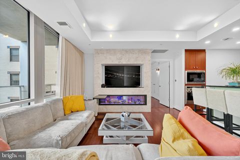 Photo of 6820 Wisconsin Avenue #4006, BETHESDA, MD 20815 (MLS # MDMC2228412)