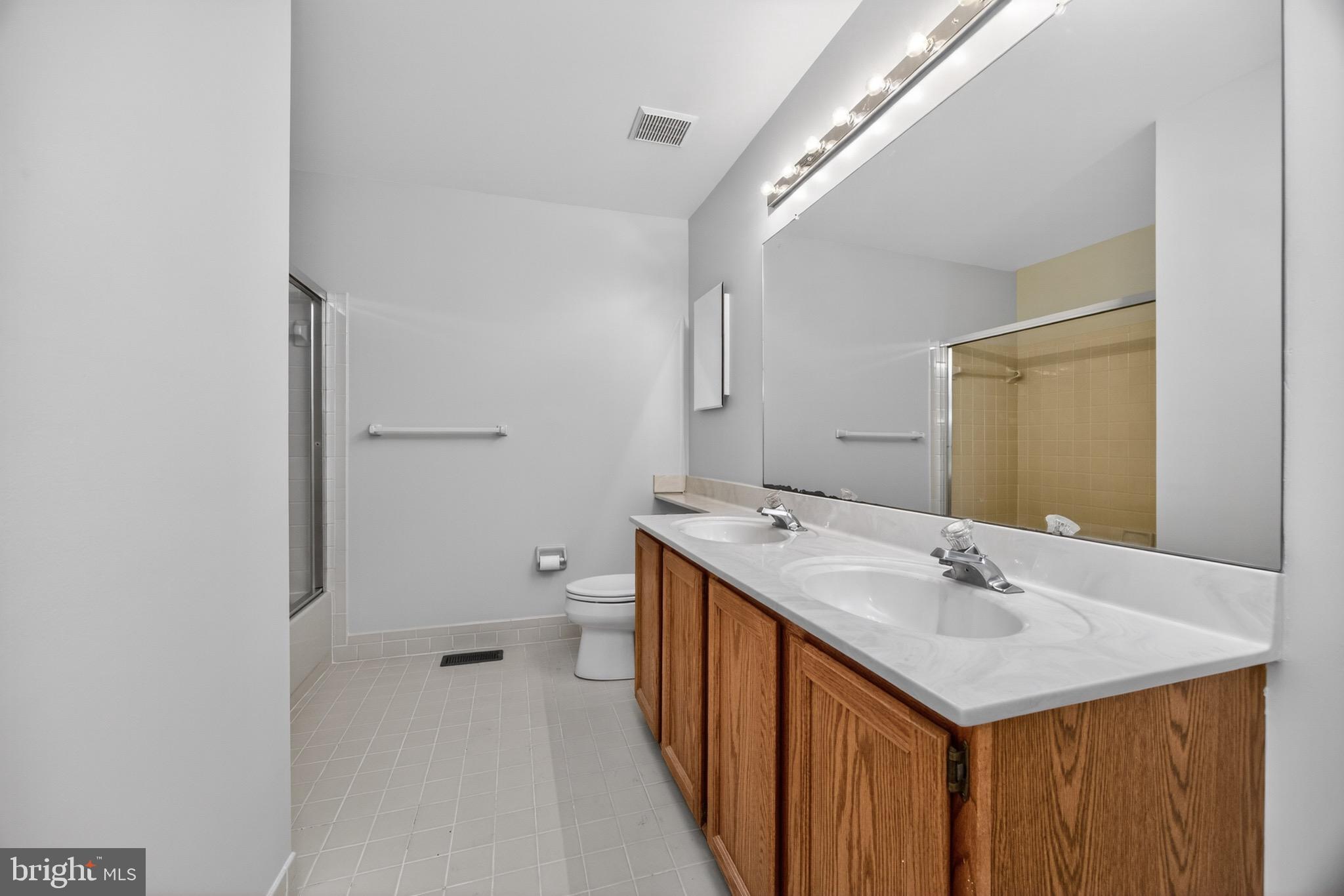 WORINGTON COMMONS - Residential