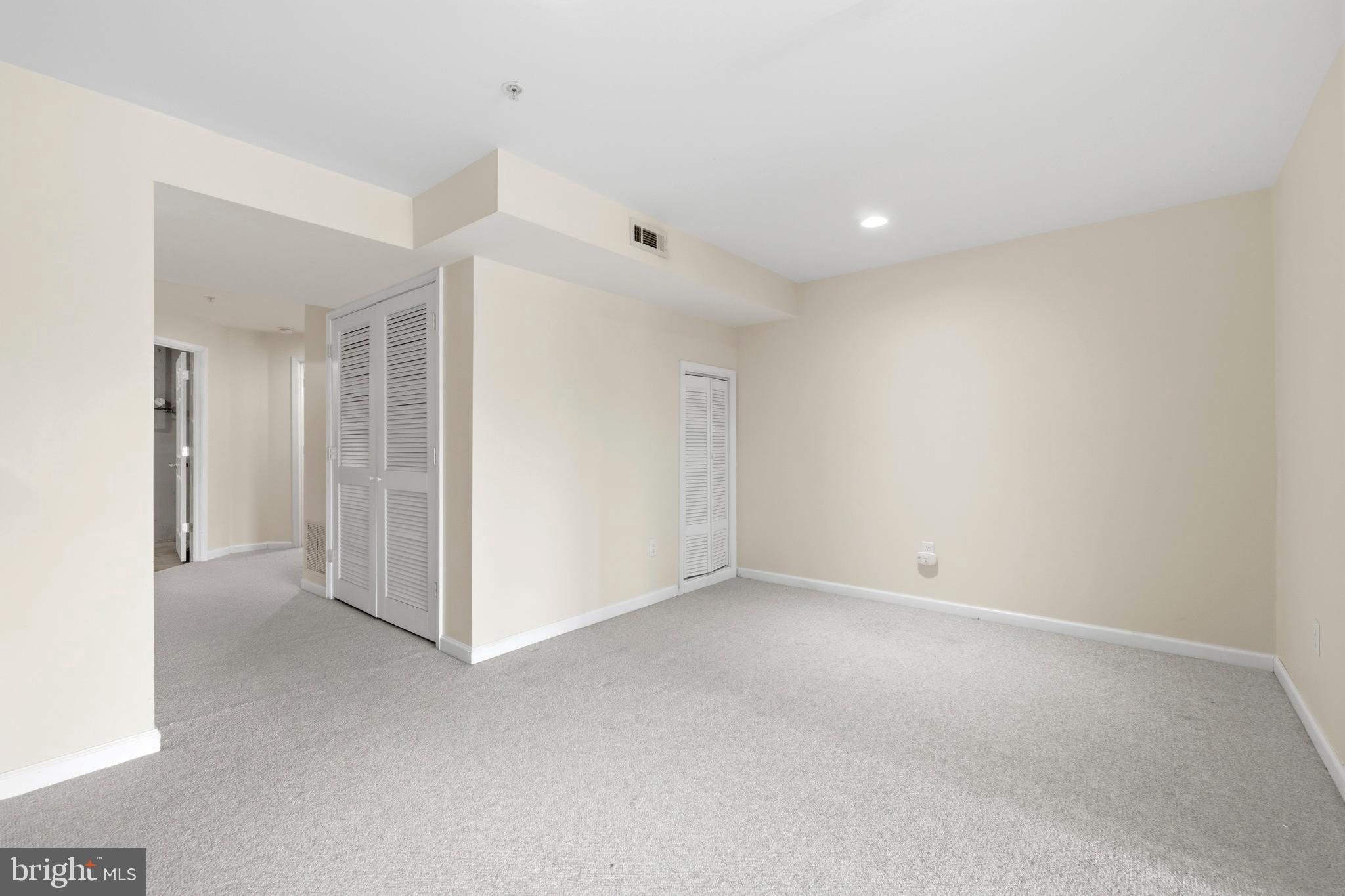 WILLOW BROOK - Residential