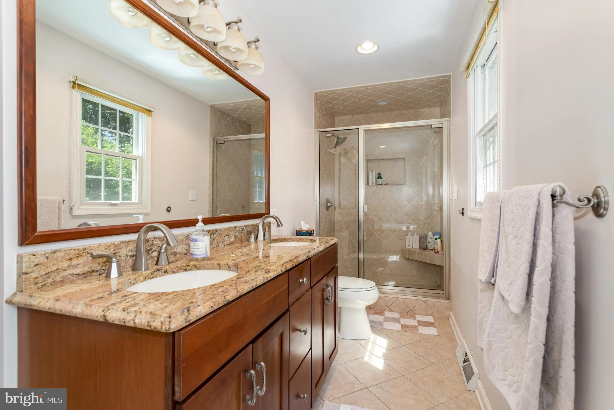 Harrisburg, Pennsylvania 17110, United States, 4 Bedrooms Bedrooms, ,3 BathroomsBathrooms,Residential,Pending,201449