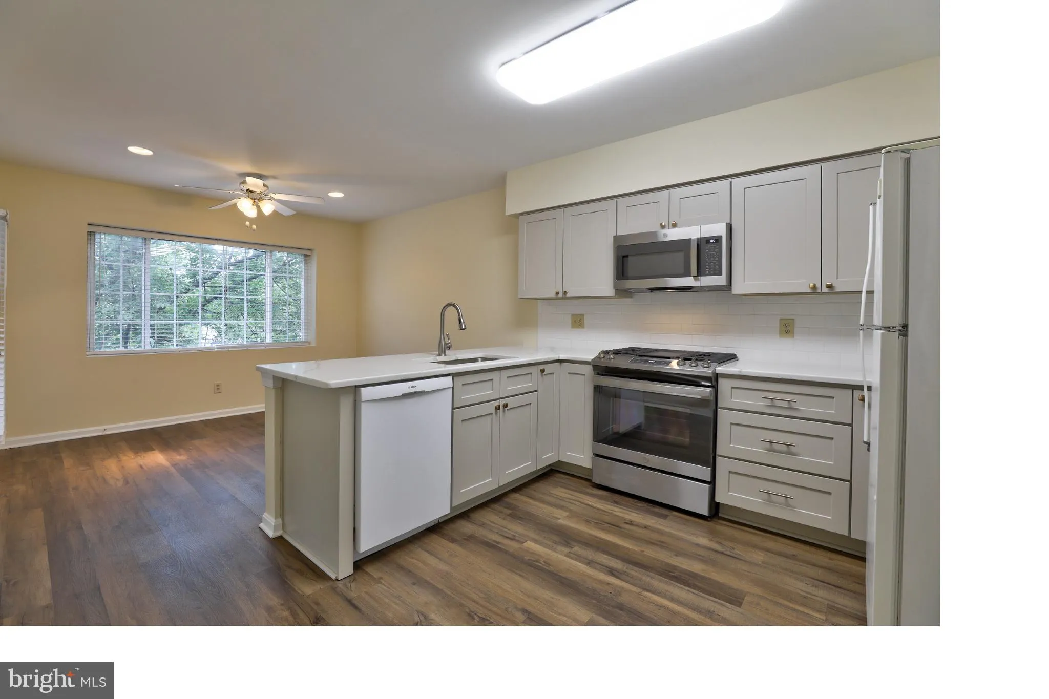 Lutherville Timonium, Maryland 21093, United States, 2 Bedrooms Bedrooms, ,2 BathroomsBathrooms,Residential,Active,129588