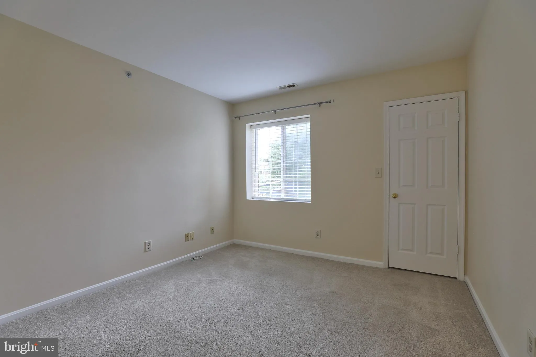 Lutherville Timonium, Maryland 21093, United States, 2 Bedrooms Bedrooms, ,2 BathroomsBathrooms,Residential,Active,129588