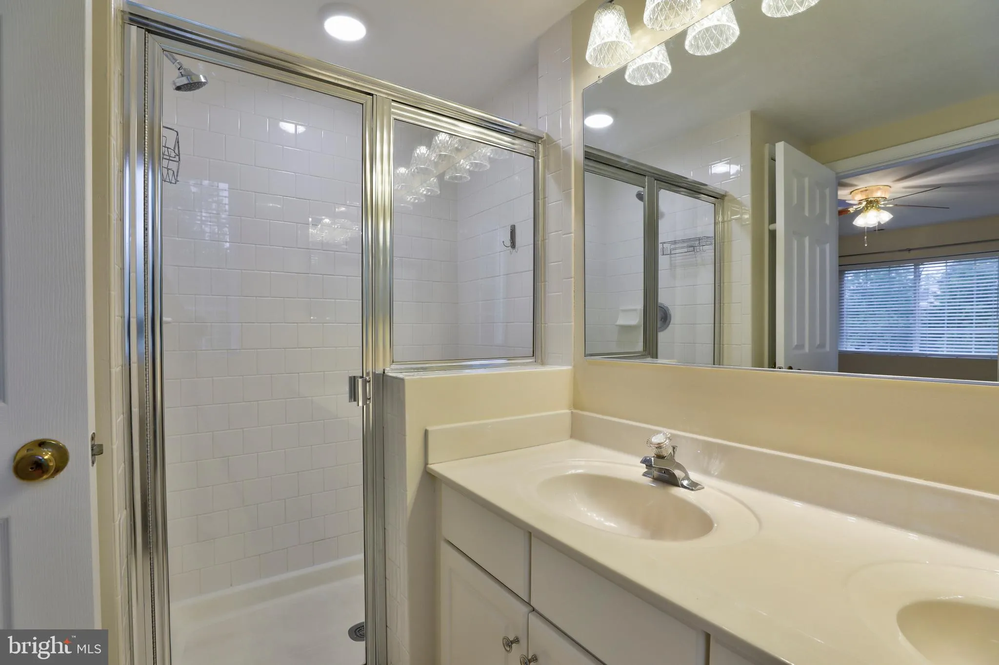 Lutherville Timonium, Maryland 21093, United States, 2 Bedrooms Bedrooms, ,2 BathroomsBathrooms,Residential,Active,129588