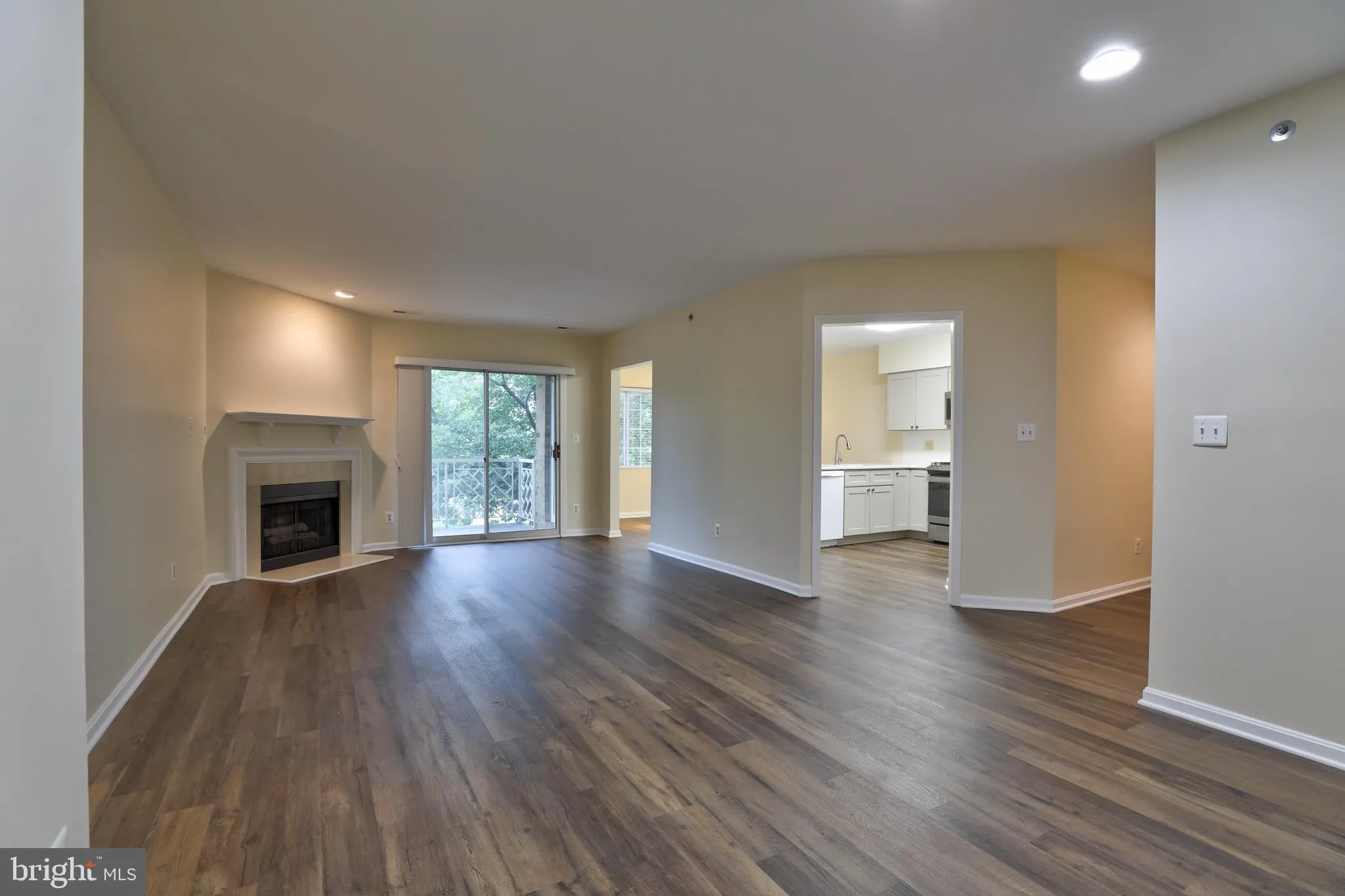 Lutherville Timonium, Maryland 21093, United States, 2 Bedrooms Bedrooms, ,2 BathroomsBathrooms,Residential,Active,129588