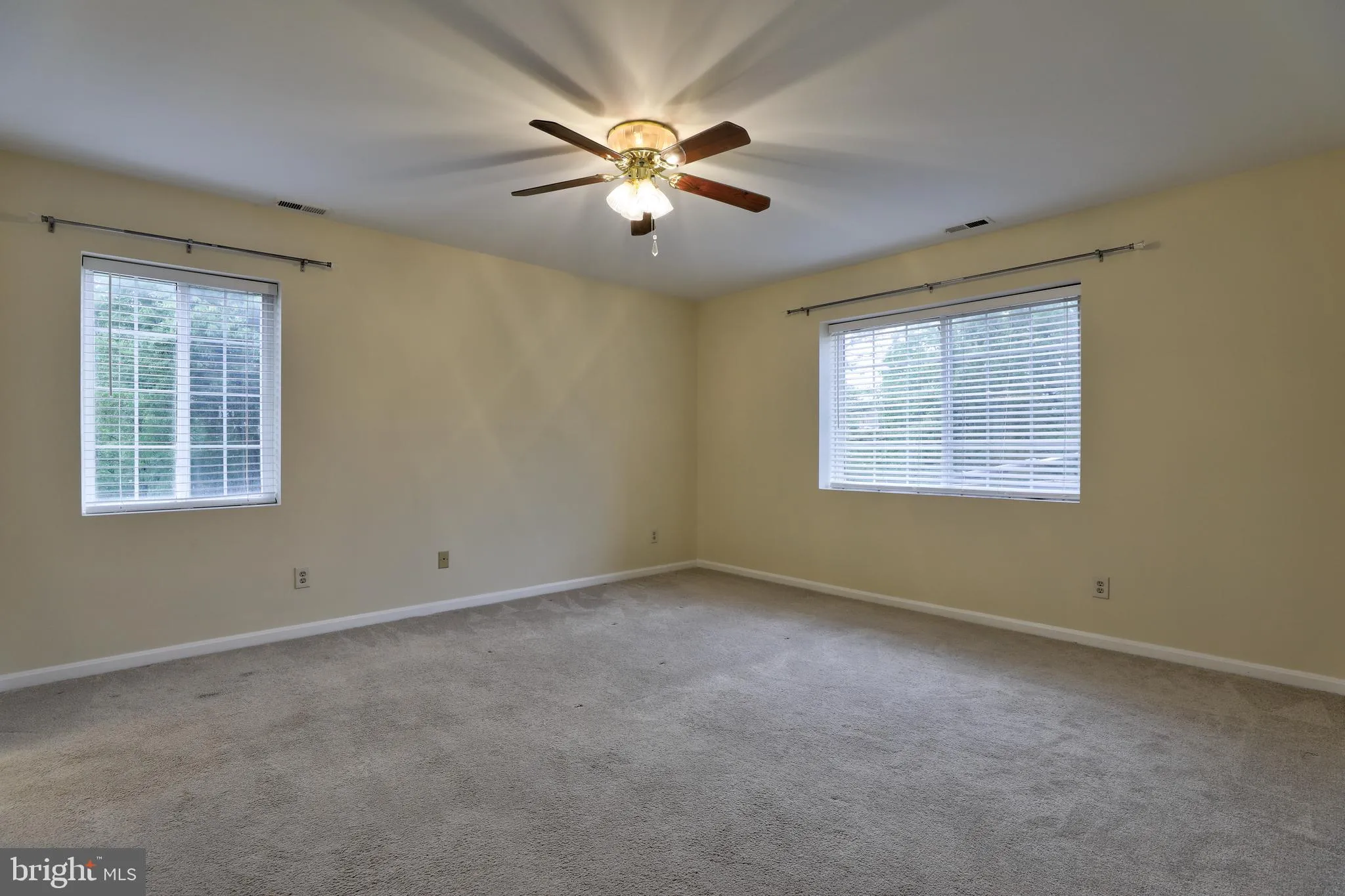 Lutherville Timonium, Maryland 21093, United States, 2 Bedrooms Bedrooms, ,2 BathroomsBathrooms,Residential,Active,129588