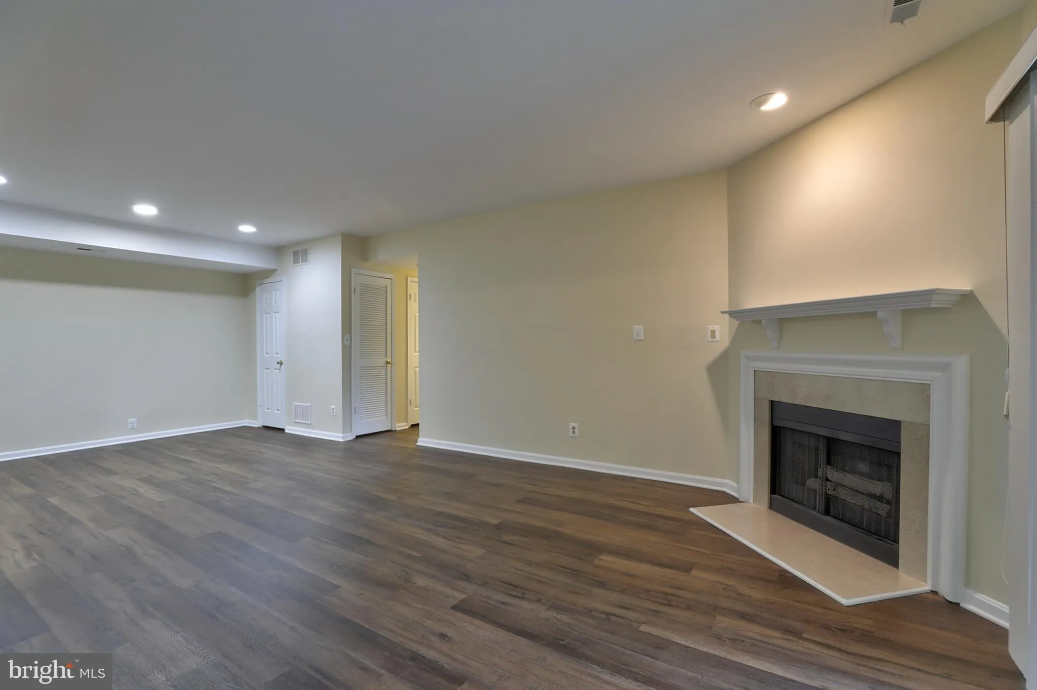 Lutherville Timonium, Maryland 21093, United States, 2 Bedrooms Bedrooms, ,2 BathroomsBathrooms,Residential,Active,129588