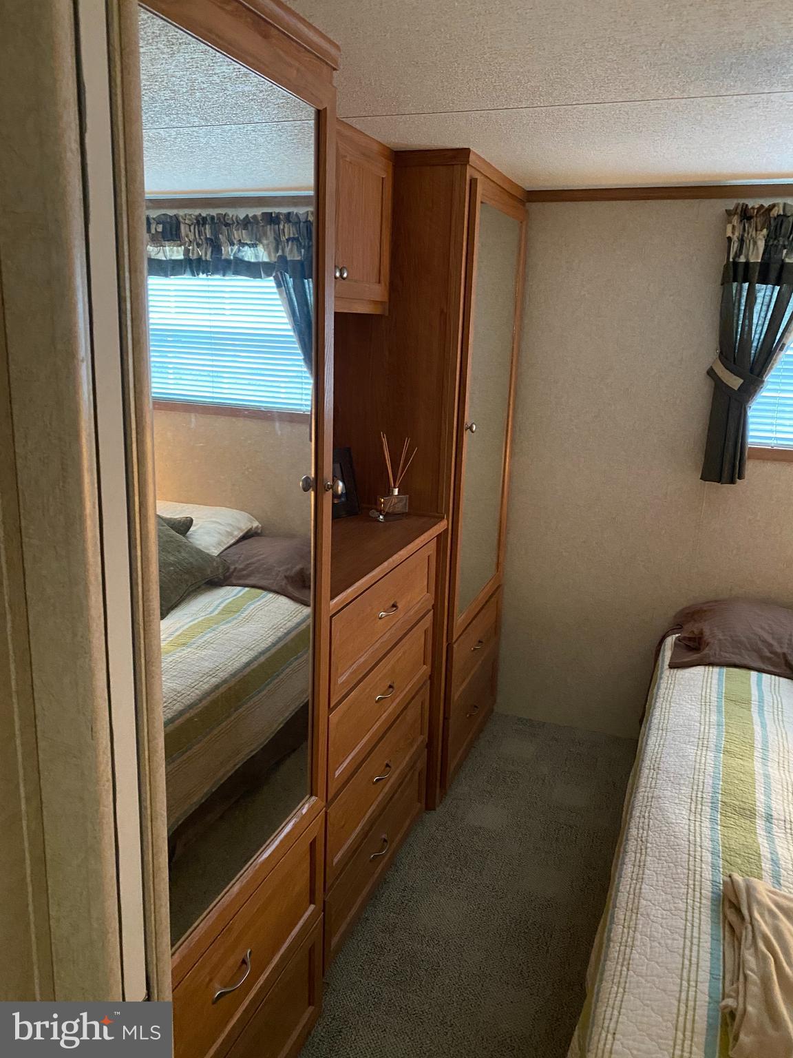 RIVER BEND - Residential