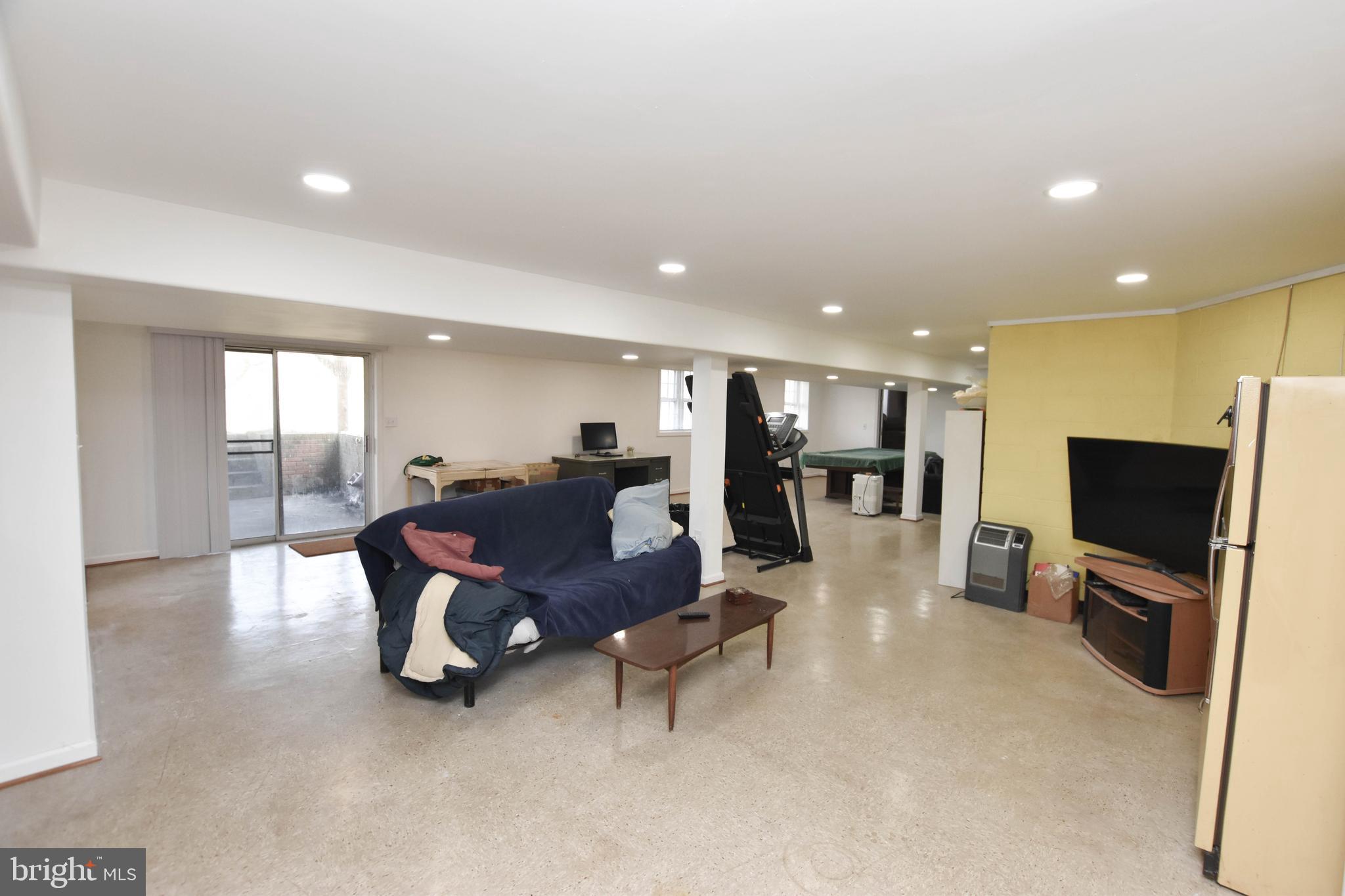 BROAD RUN FARMS - Residential