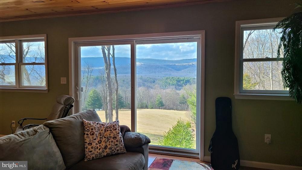 BLACKTHORN MOUNTAIN ESTATES - Residential