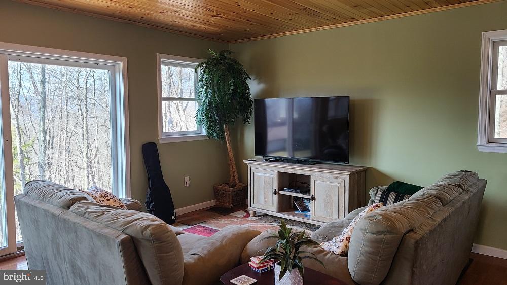 BLACKTHORN MOUNTAIN ESTATES - Residential