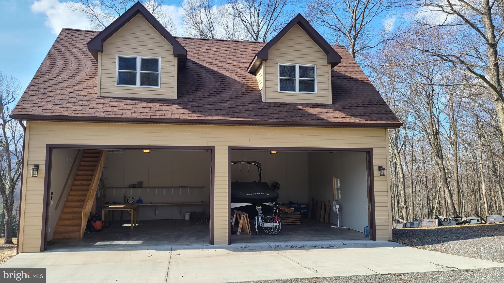 BLACKTHORN MOUNTAIN ESTATES - Residential