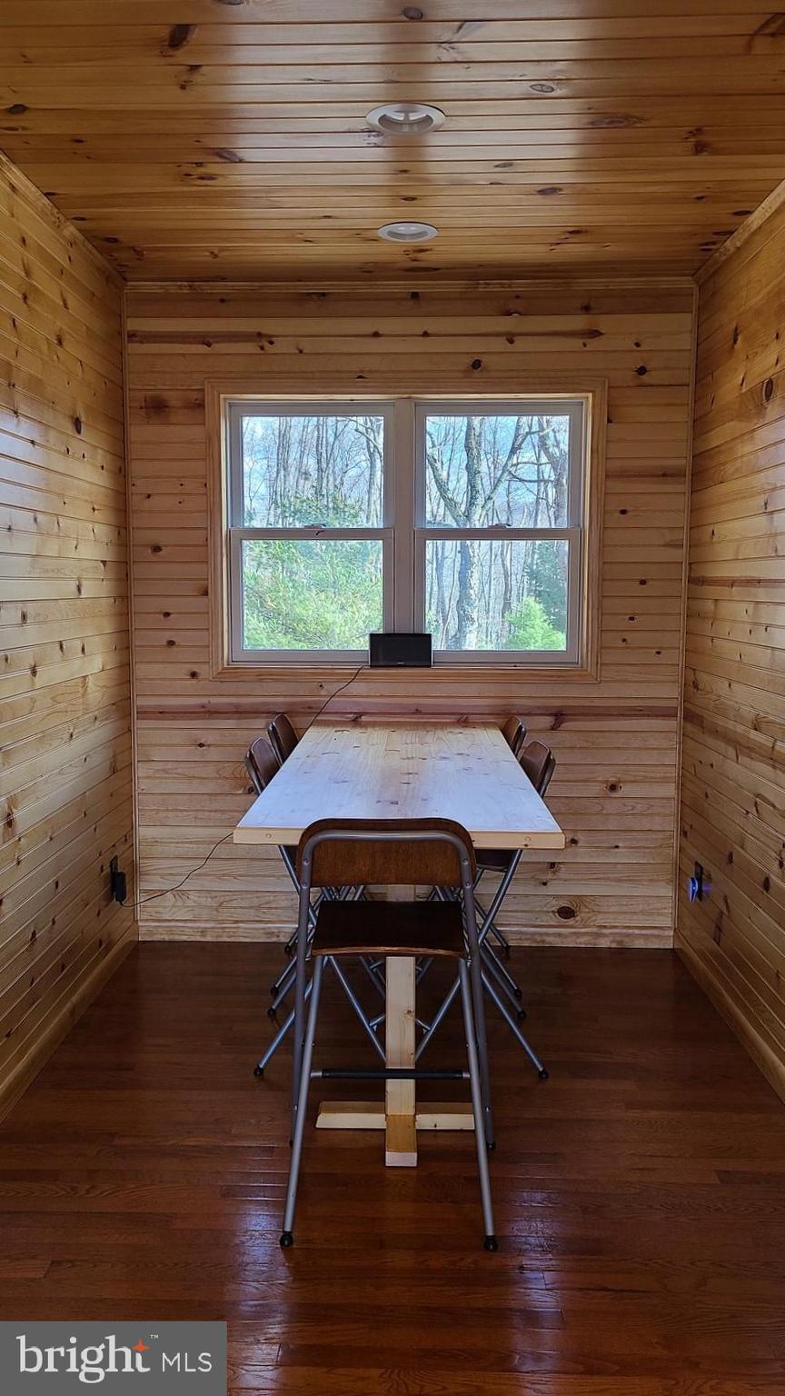 BLACKTHORN MOUNTAIN ESTATES - Residential