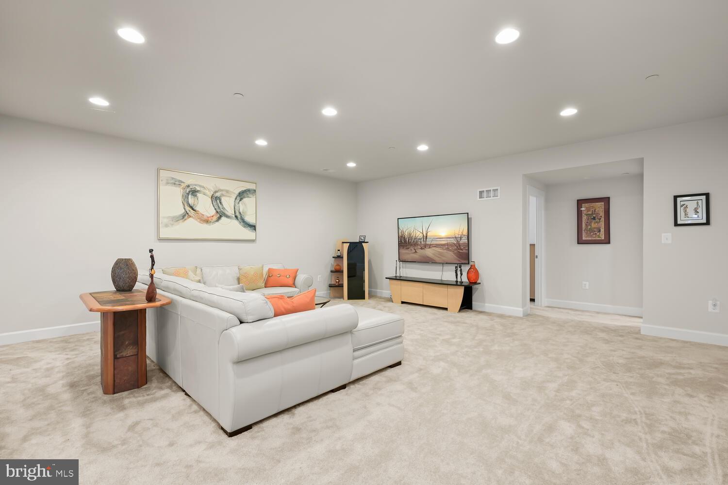 FAIRLANE FARM - Residential