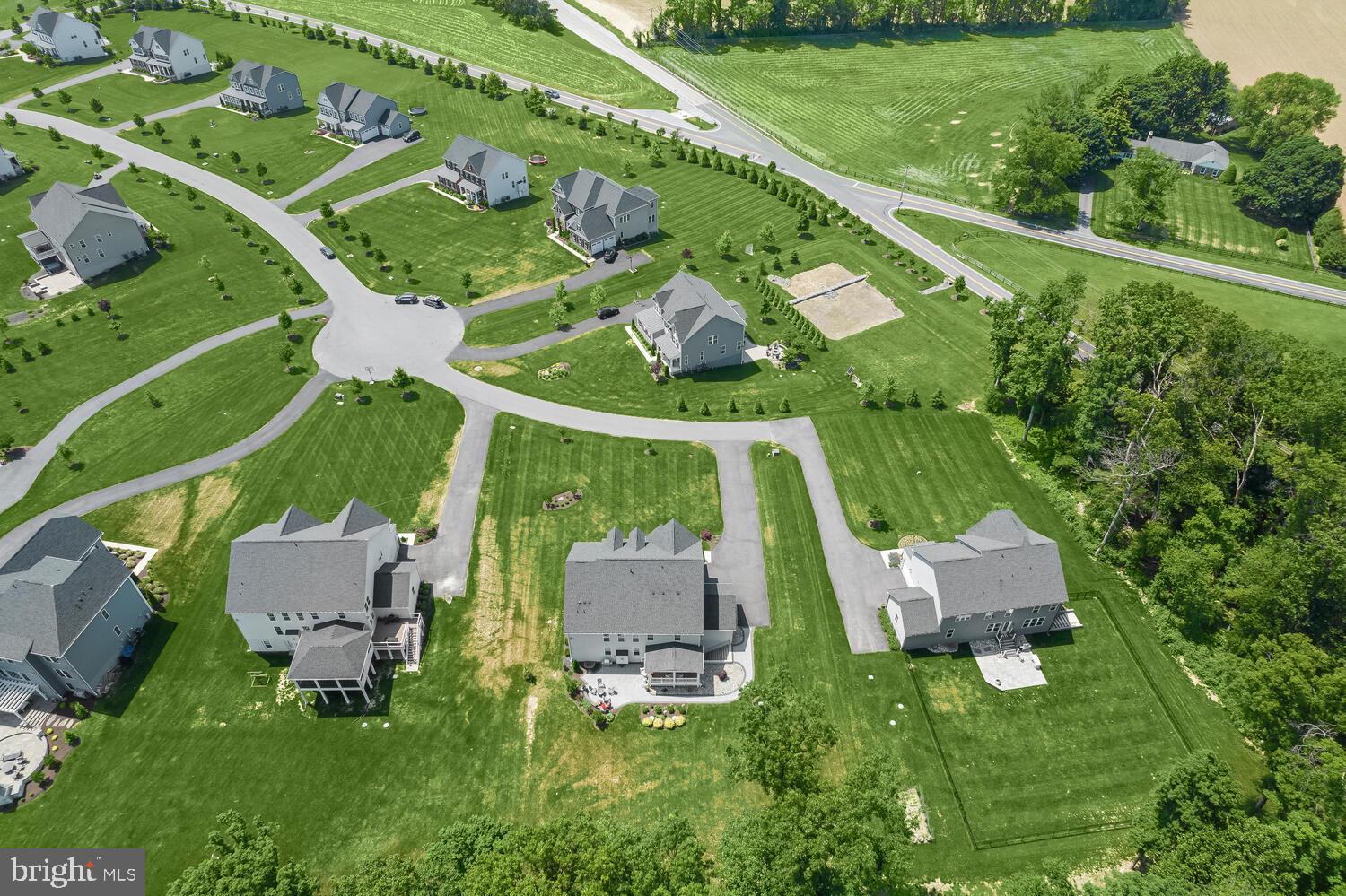 FAIRLANE FARM - Residential