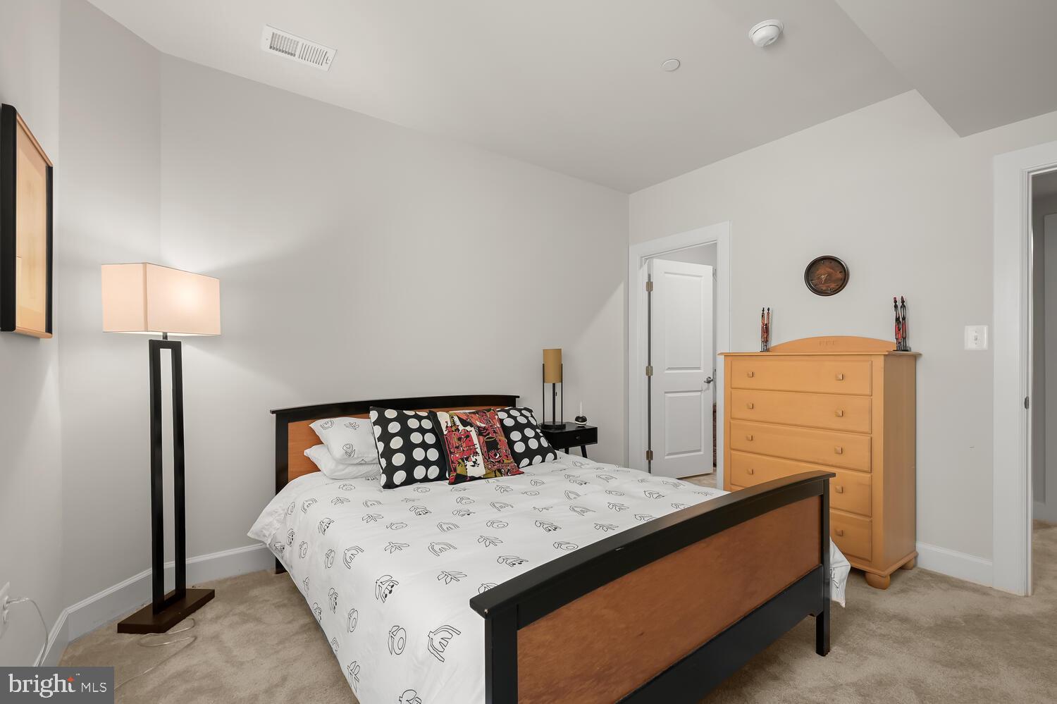 FAIRLANE FARM - Residential