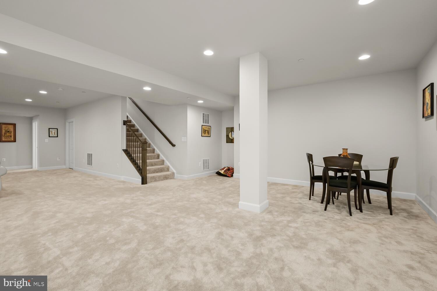 FAIRLANE FARM - Residential