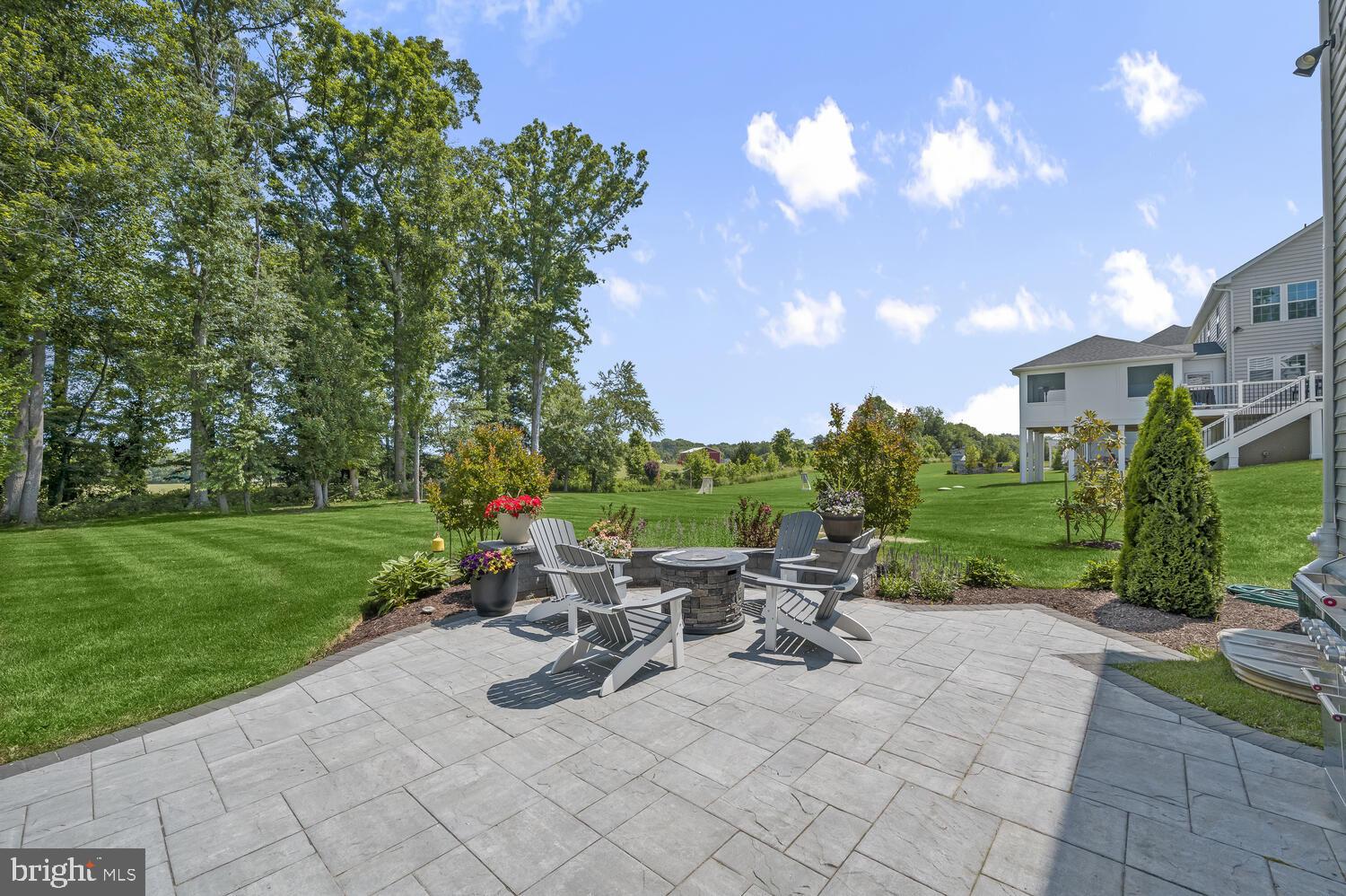 FAIRLANE FARM - Residential