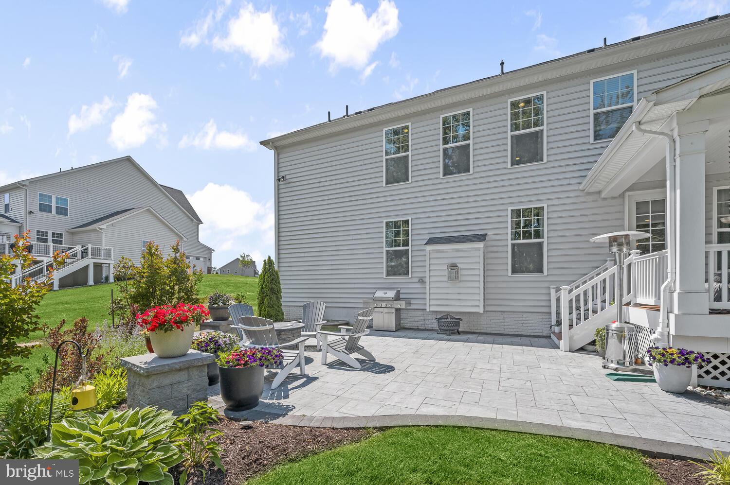 FAIRLANE FARM - Residential