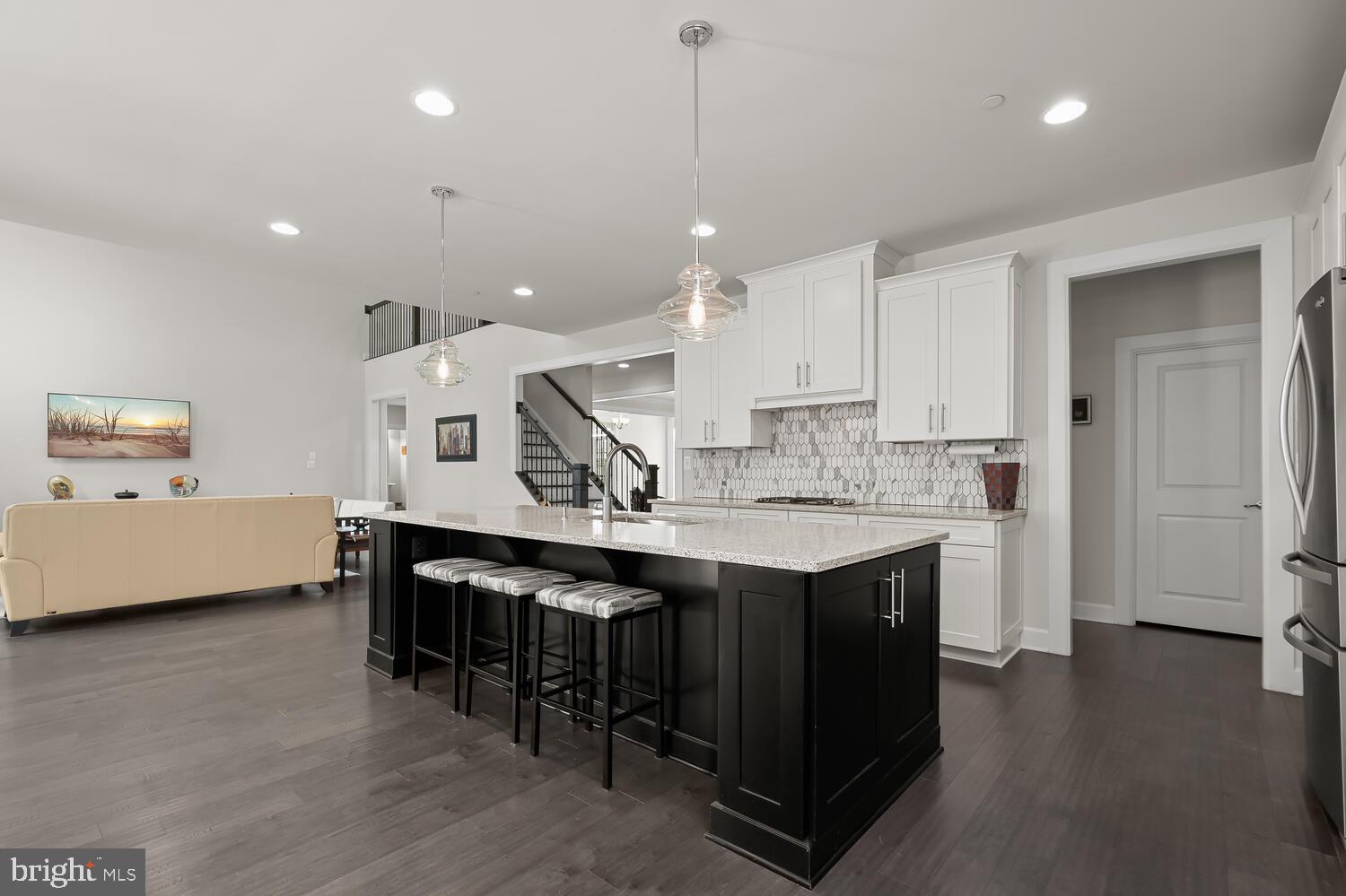 FAIRLANE FARM - Residential