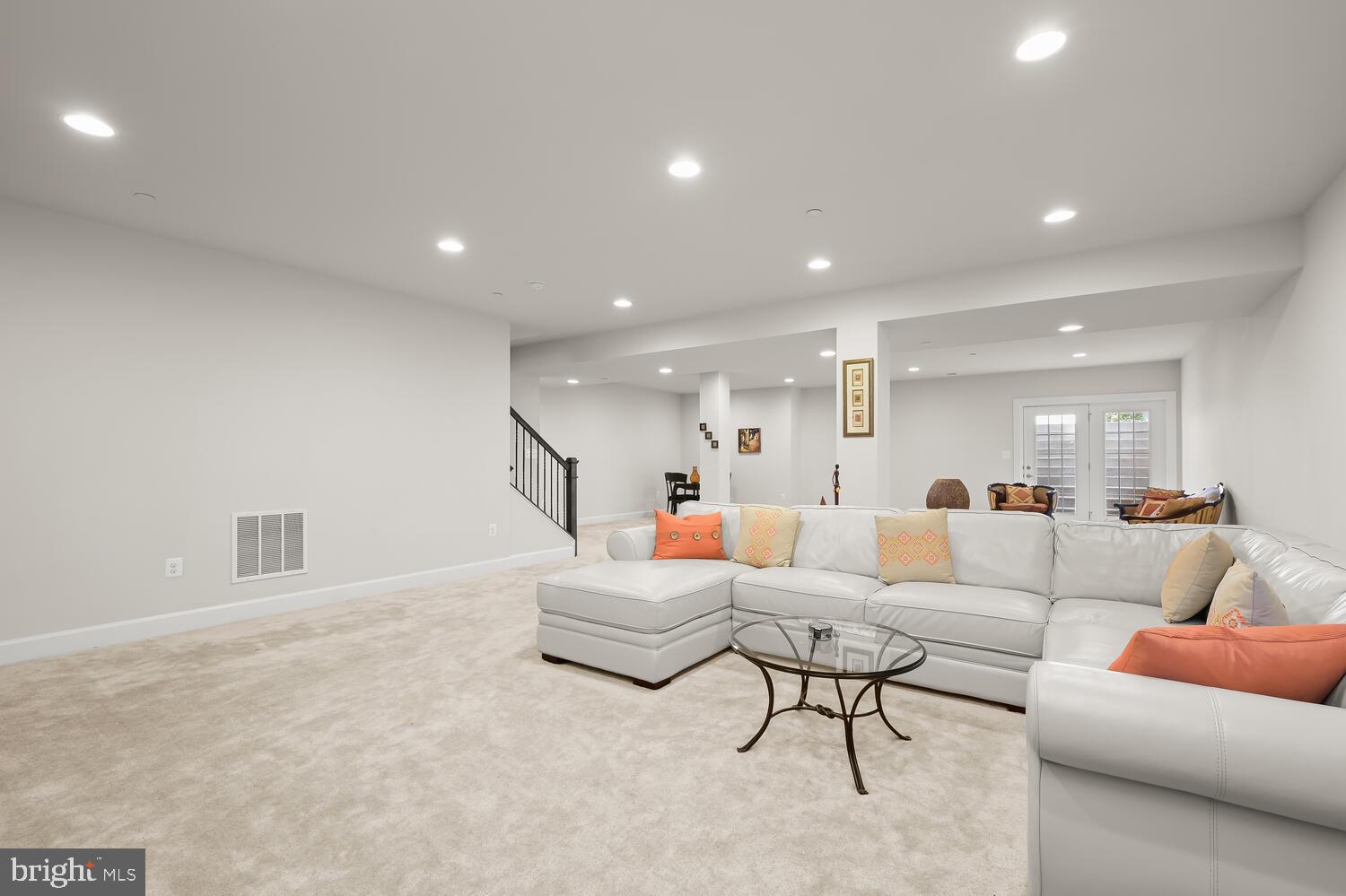 FAIRLANE FARM - Residential