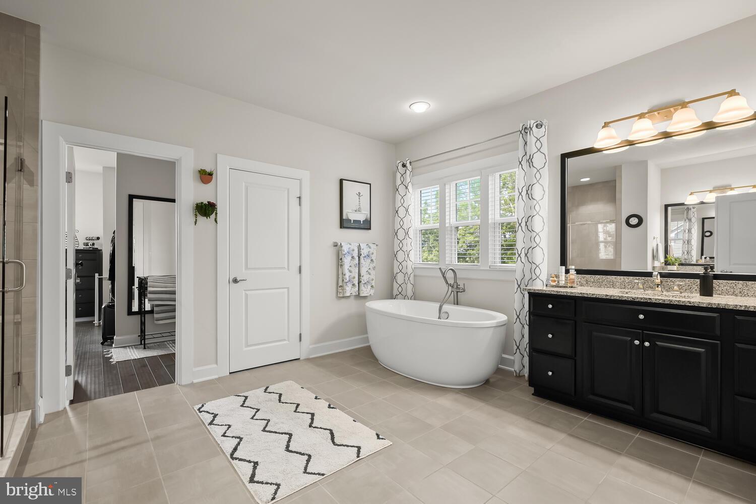 FAIRLANE FARM - Residential