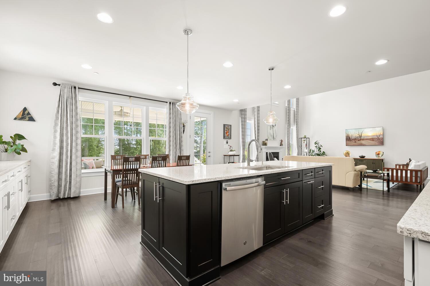 FAIRLANE FARM - Residential