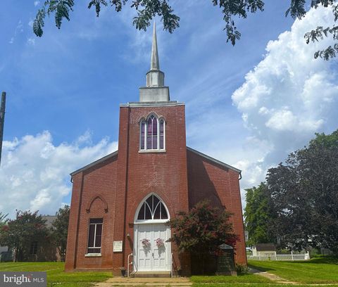 Photo of 306 Clinton Street, DELAWARE CITY, DE 19706 (MLS # DENC2089824)
