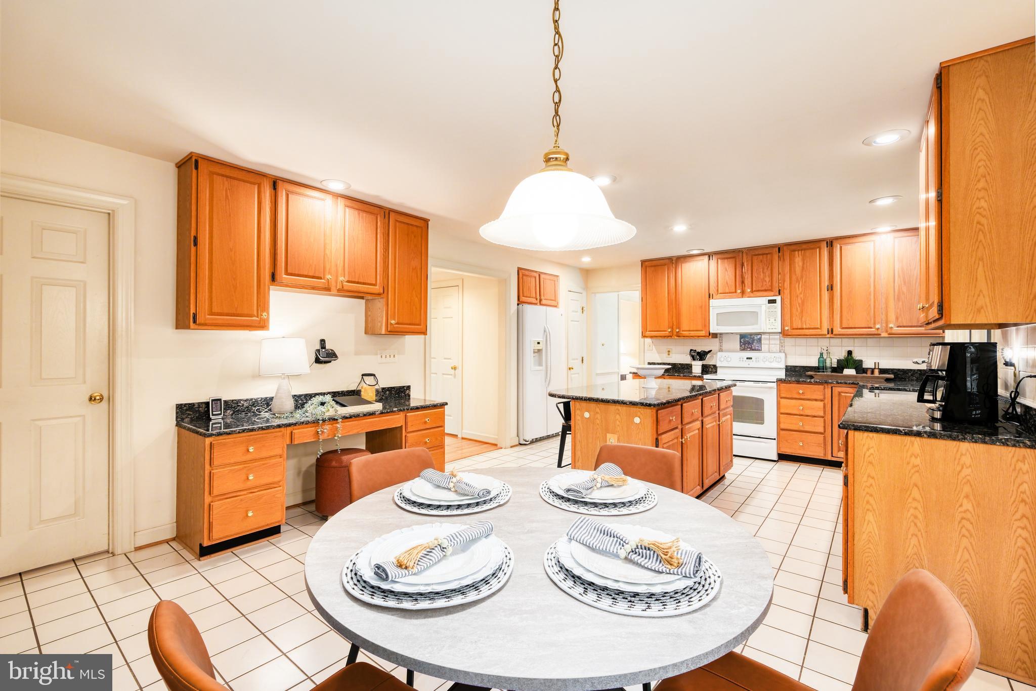 CROSSPOINTE - Residential