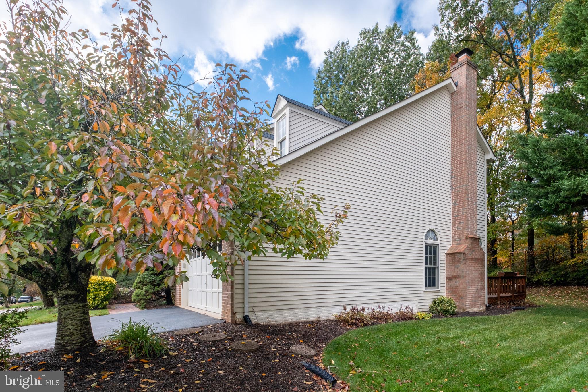 CROSSPOINTE - Residential