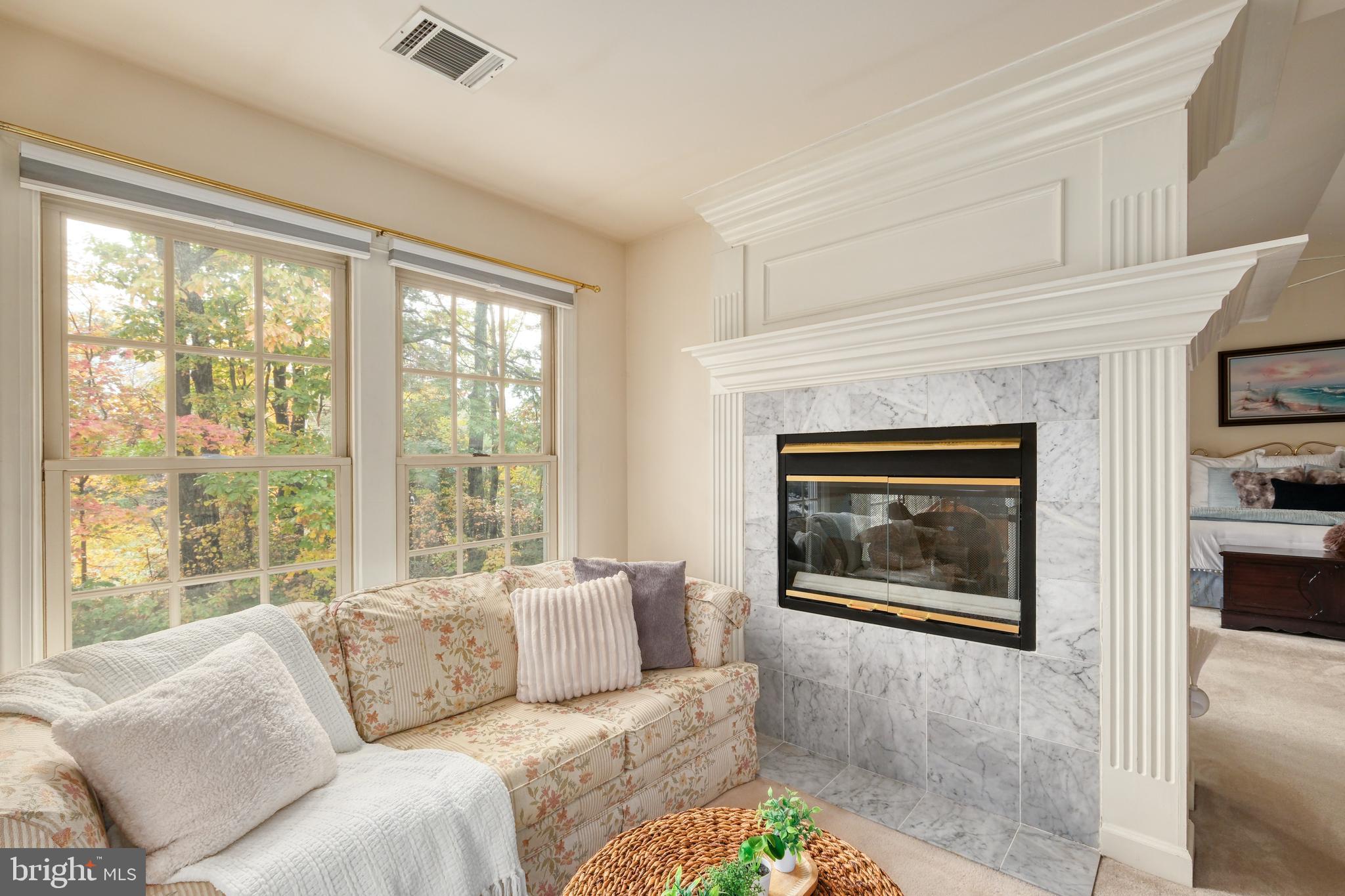 CROSSPOINTE - Residential