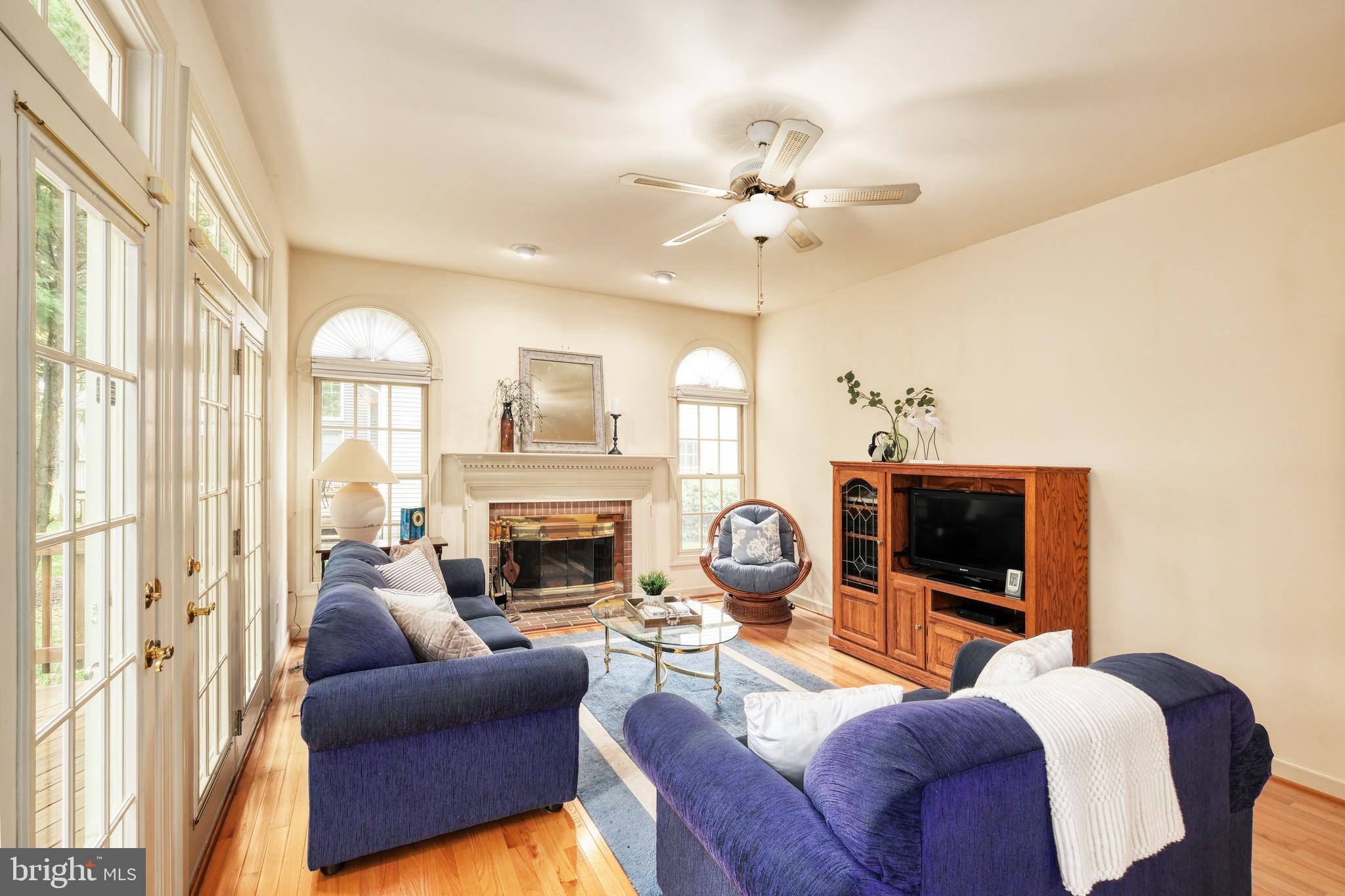 CROSSPOINTE - Residential