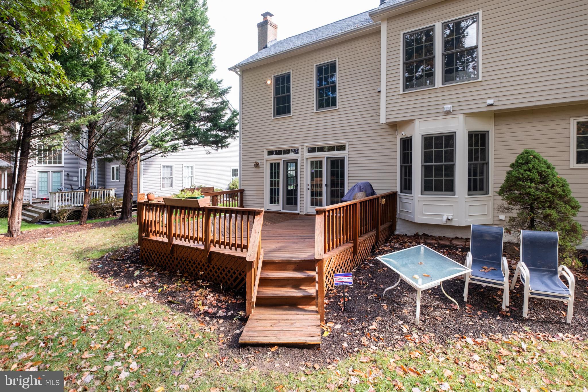 CROSSPOINTE - Residential