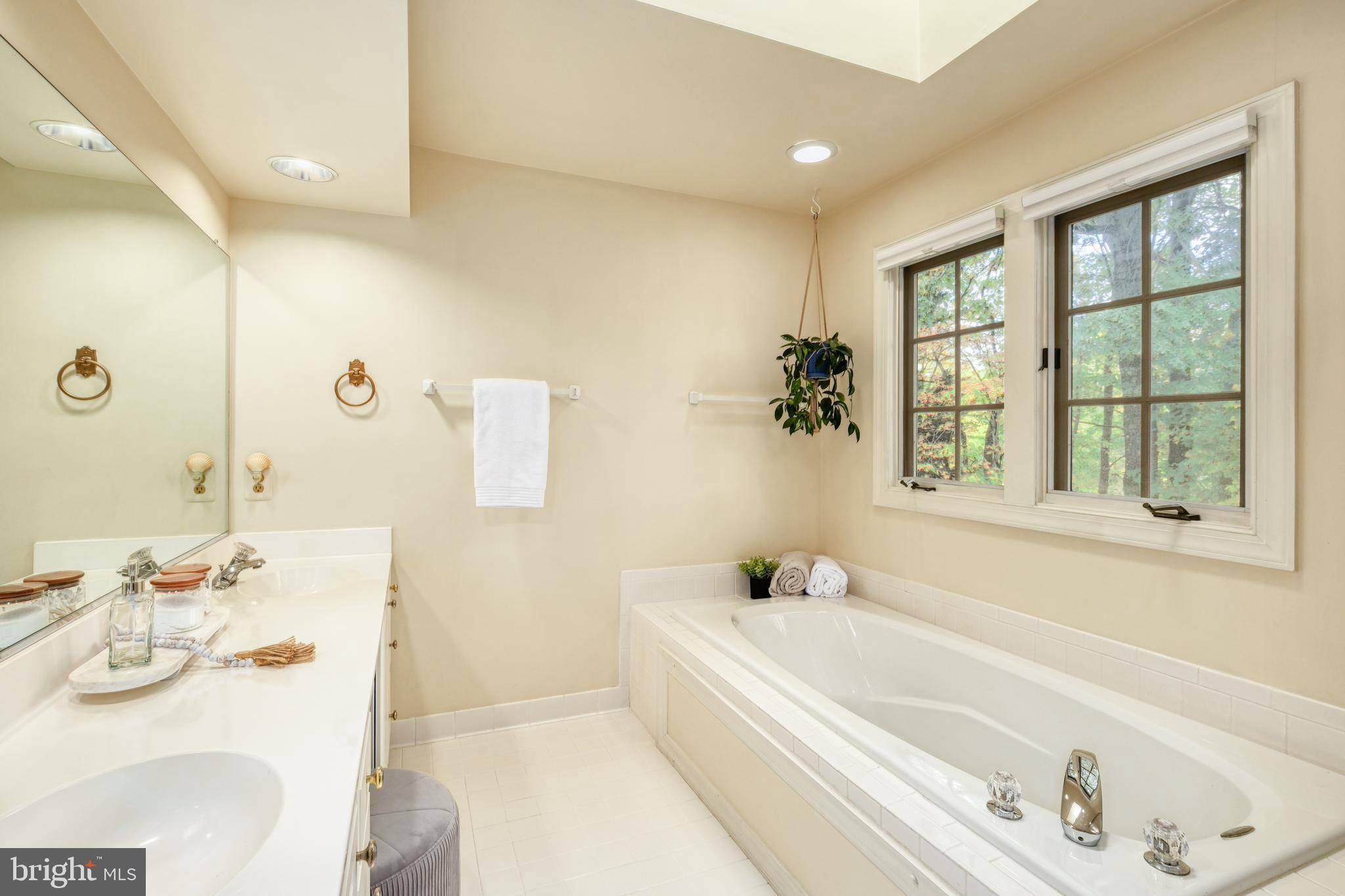 CROSSPOINTE - Residential