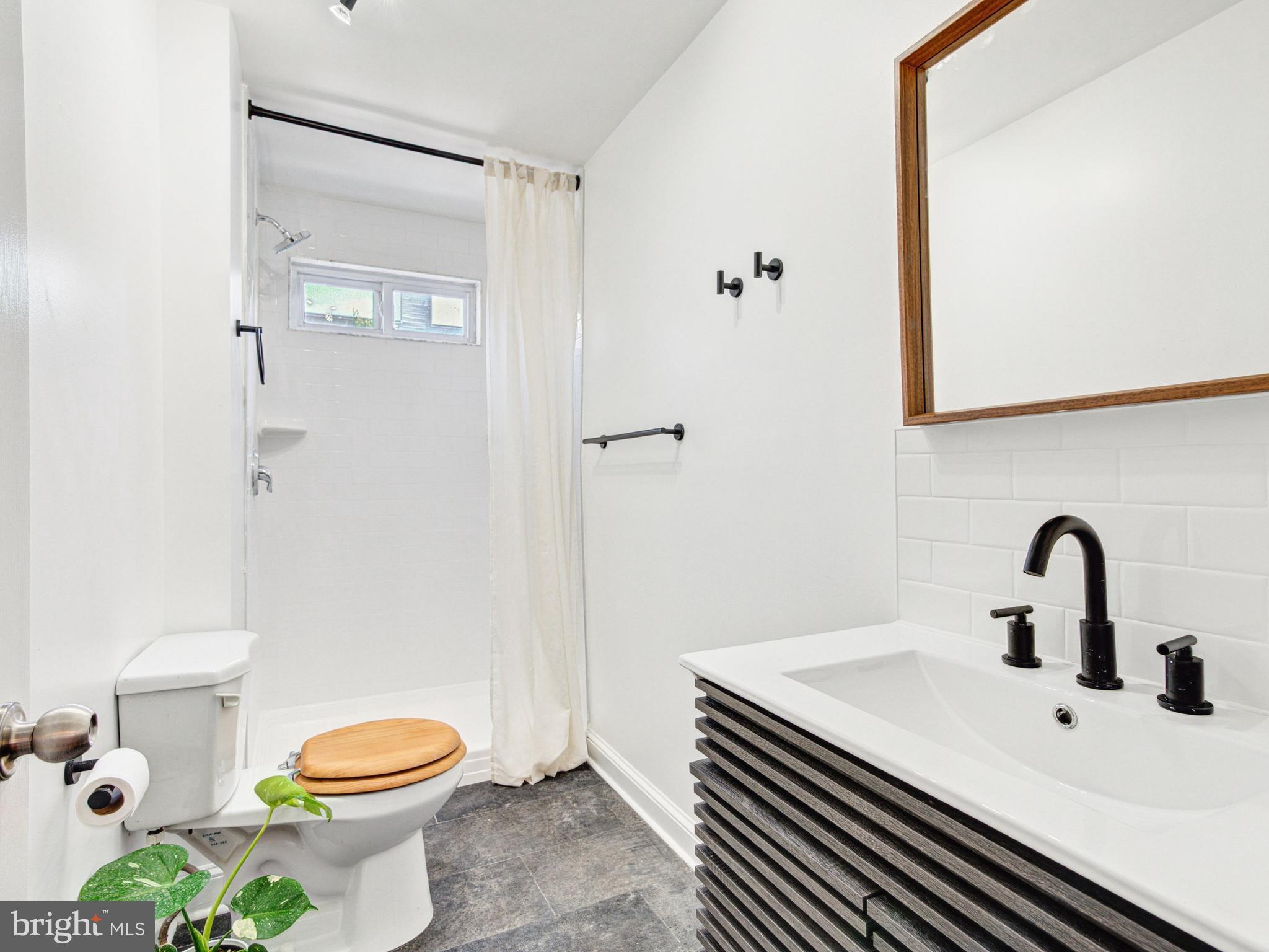 FISHTOWN - Residential Lease