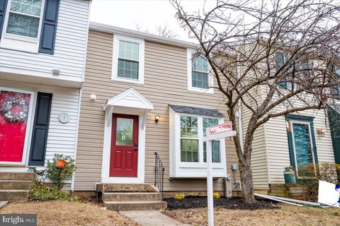 Townhouse For Sale - 6096 Rock Glen Drive<br/> Howard County, ELKRIDGE, MD 21075