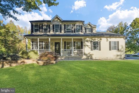 Photo of 9 Woodfield Ln, ALLENTOWN, NJ 08501 (MLS # NJME2067078)